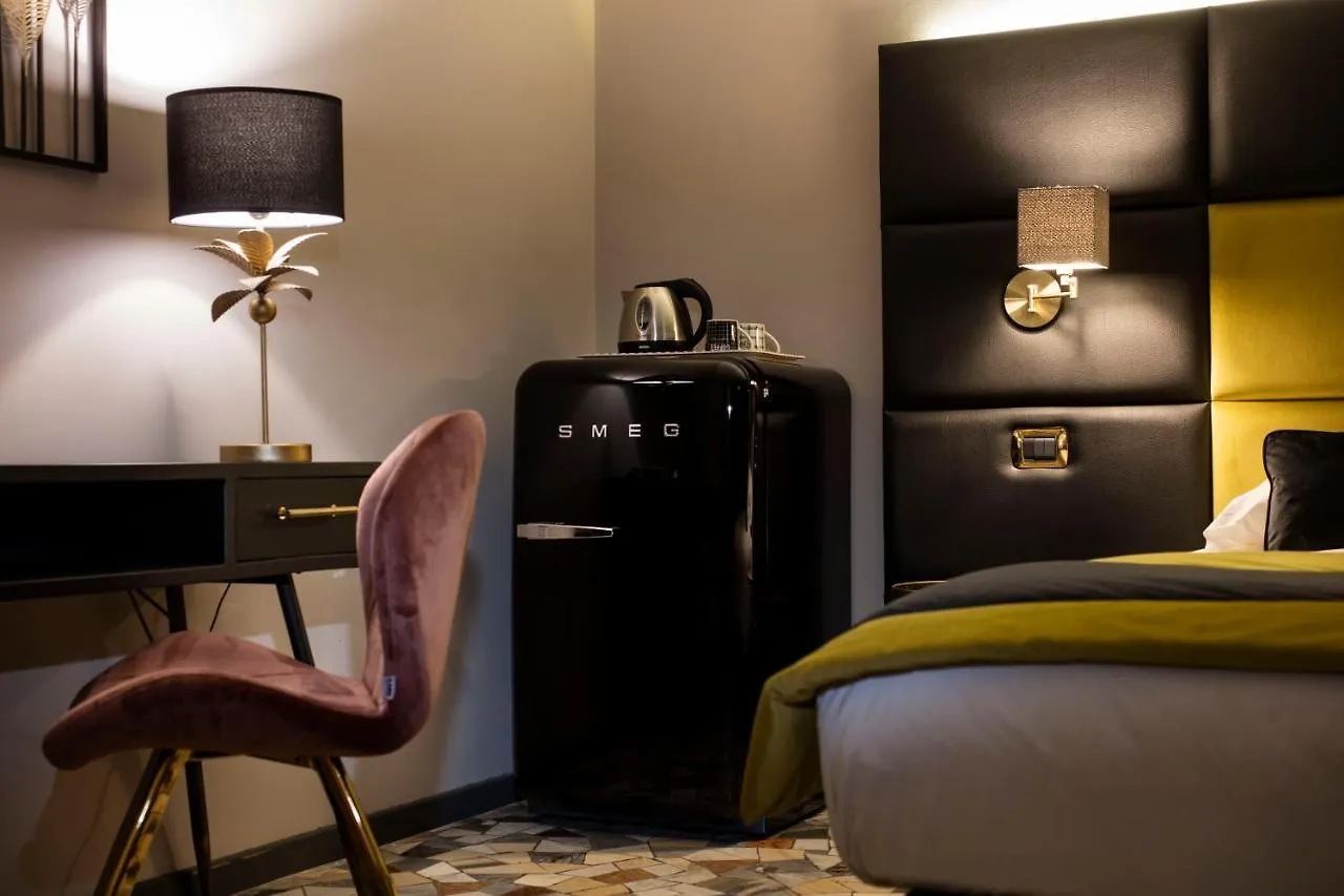 Mi Hotel Home Rom Bed & Breakfast