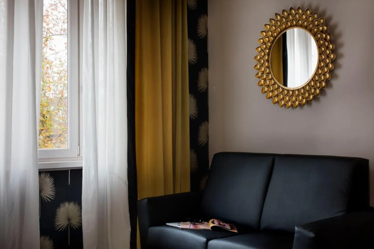 Mi Hotel Home Roma 2*,
